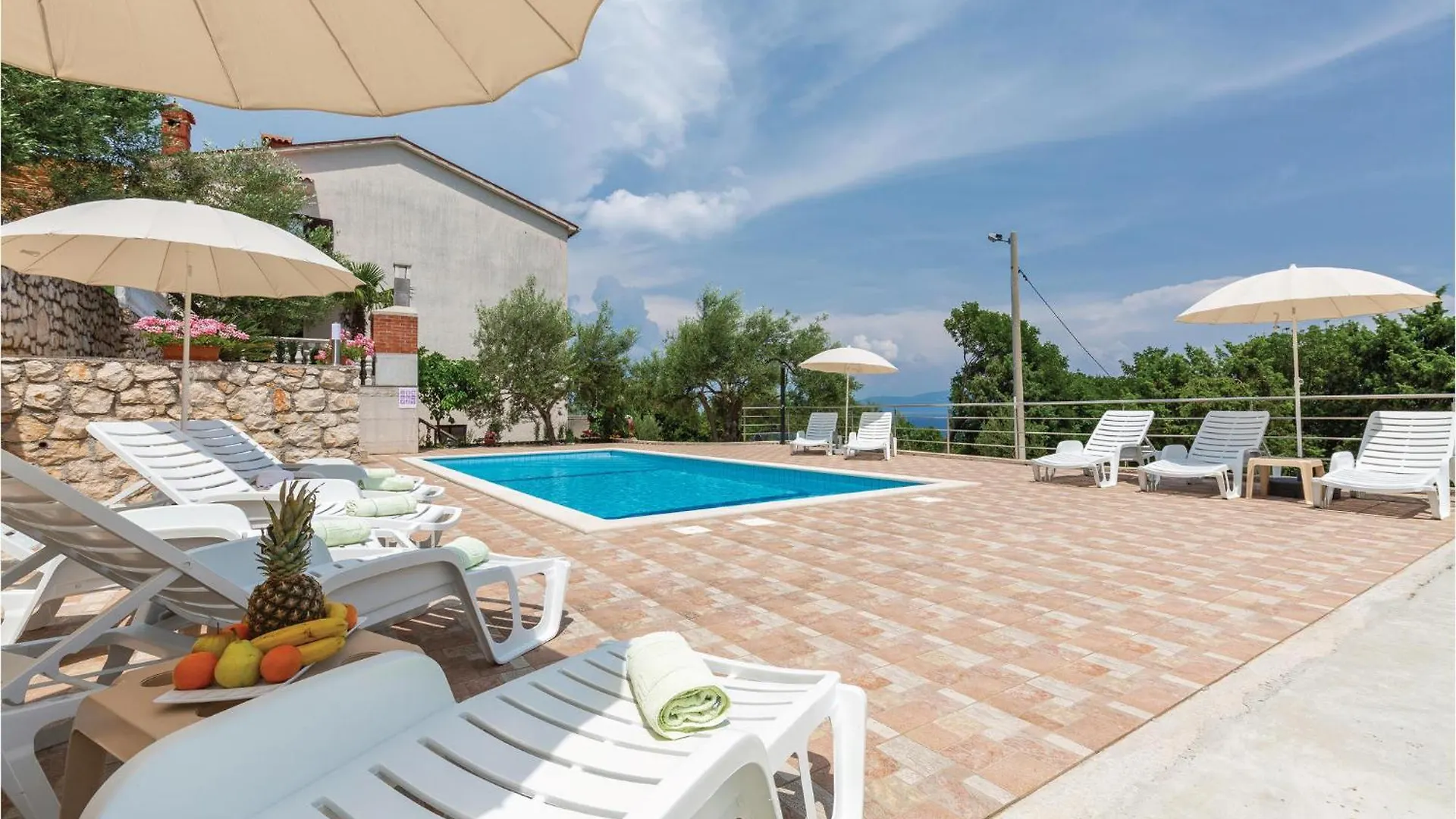Stunning Apartment In Labin With Kitchen Ravni
